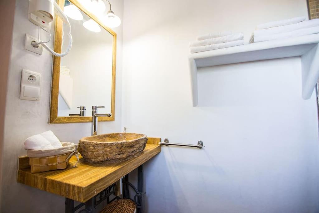 סאנט מיגל דה באלאנסט Casa Can Lluc Con Piscina, Jardin Y Vista Al Campo מראה חיצוני תמונה