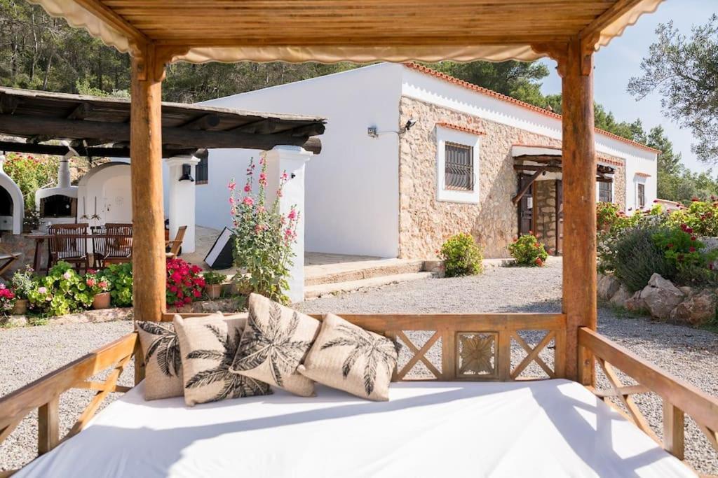 סאנט מיגל דה באלאנסט Casa Can Lluc Con Piscina, Jardin Y Vista Al Campo מראה חיצוני תמונה