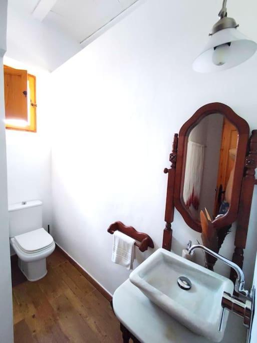 סאנט מיגל דה באלאנסט Casa Can Lluc Con Piscina, Jardin Y Vista Al Campo מראה חיצוני תמונה