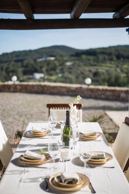 סאנט מיגל דה באלאנסט Casa Can Lluc Con Piscina, Jardin Y Vista Al Campo מראה חיצוני תמונה