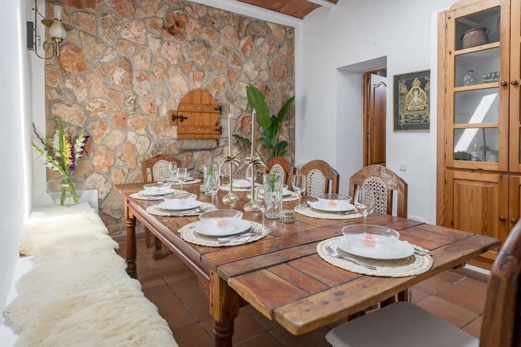 סאנט מיגל דה באלאנסט Casa Can Lluc Con Piscina, Jardin Y Vista Al Campo מראה חיצוני תמונה