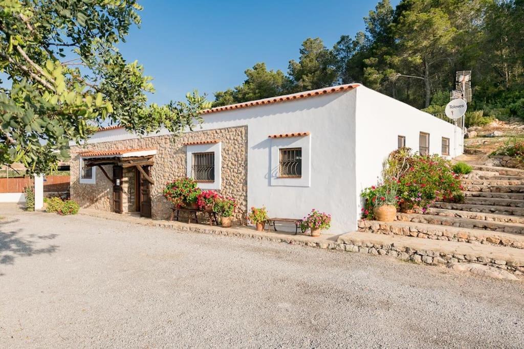 סאנט מיגל דה באלאנסט Casa Can Lluc Con Piscina, Jardin Y Vista Al Campo מראה חיצוני תמונה
