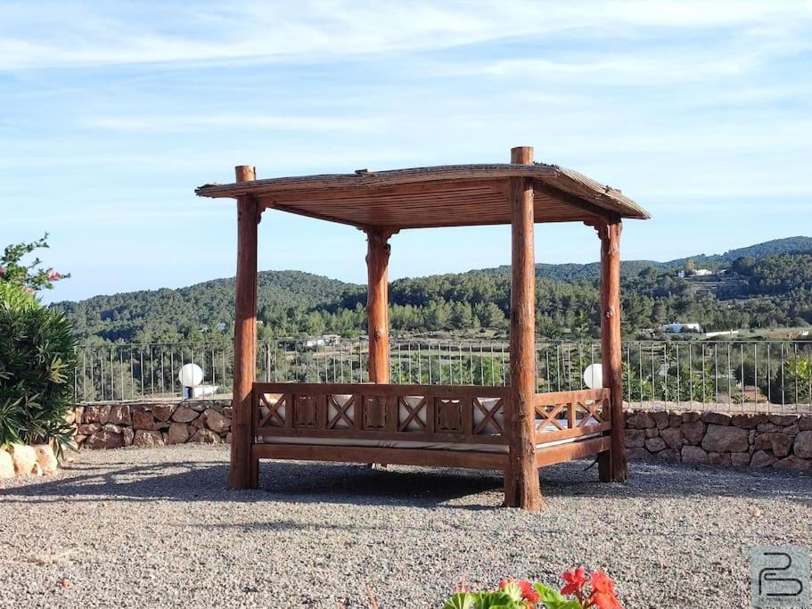 סאנט מיגל דה באלאנסט Casa Can Lluc Con Piscina, Jardin Y Vista Al Campo מראה חיצוני תמונה