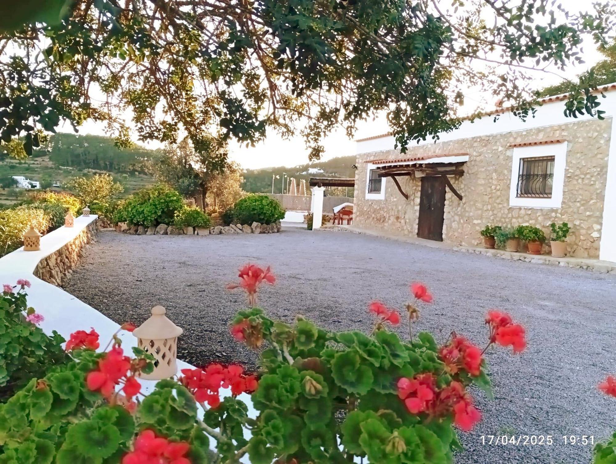סאנט מיגל דה באלאנסט Casa Can Lluc Con Piscina, Jardin Y Vista Al Campo מראה חיצוני תמונה
